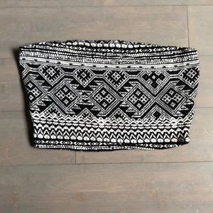 Multi pattern tube top